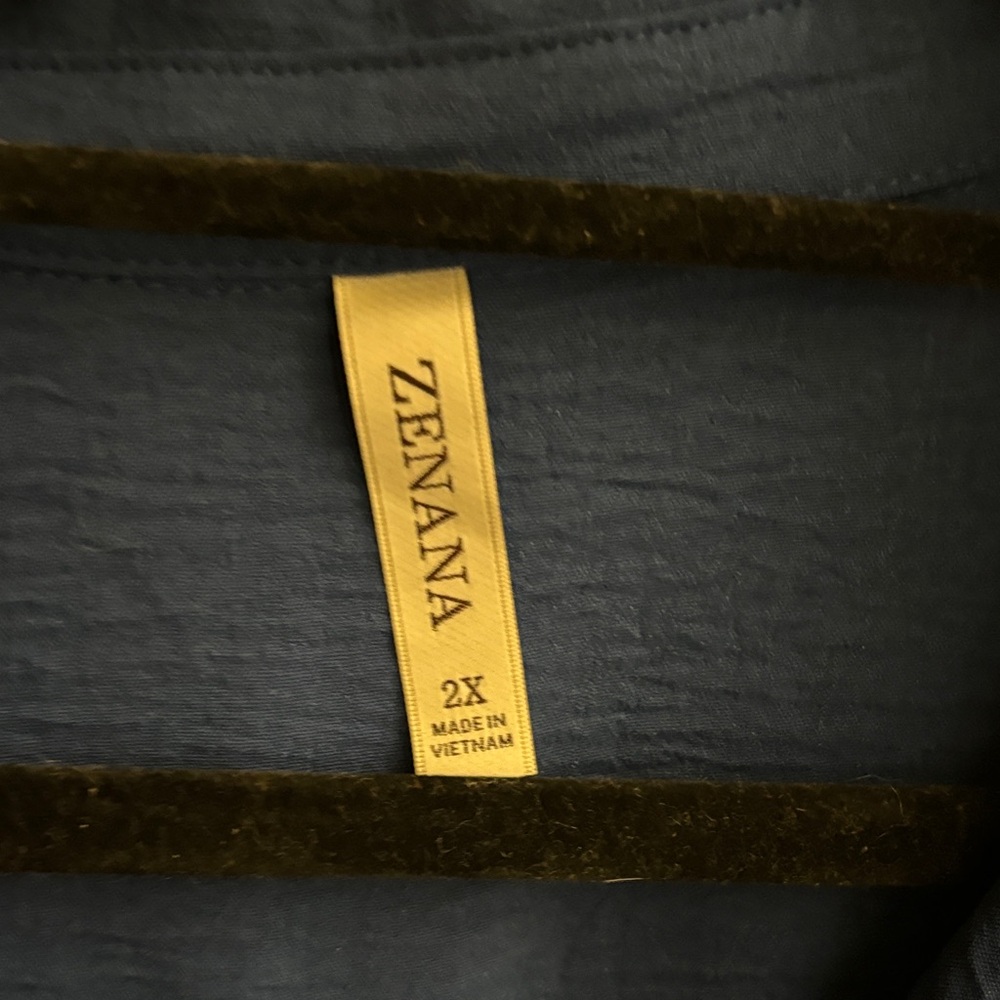 Zenana Outfitters Navy Button Down Shirt - Picture 3 of 4